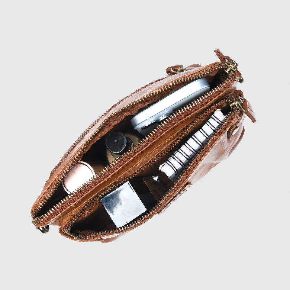 Classic Cognac Leather Women's Handbag - Tan colour