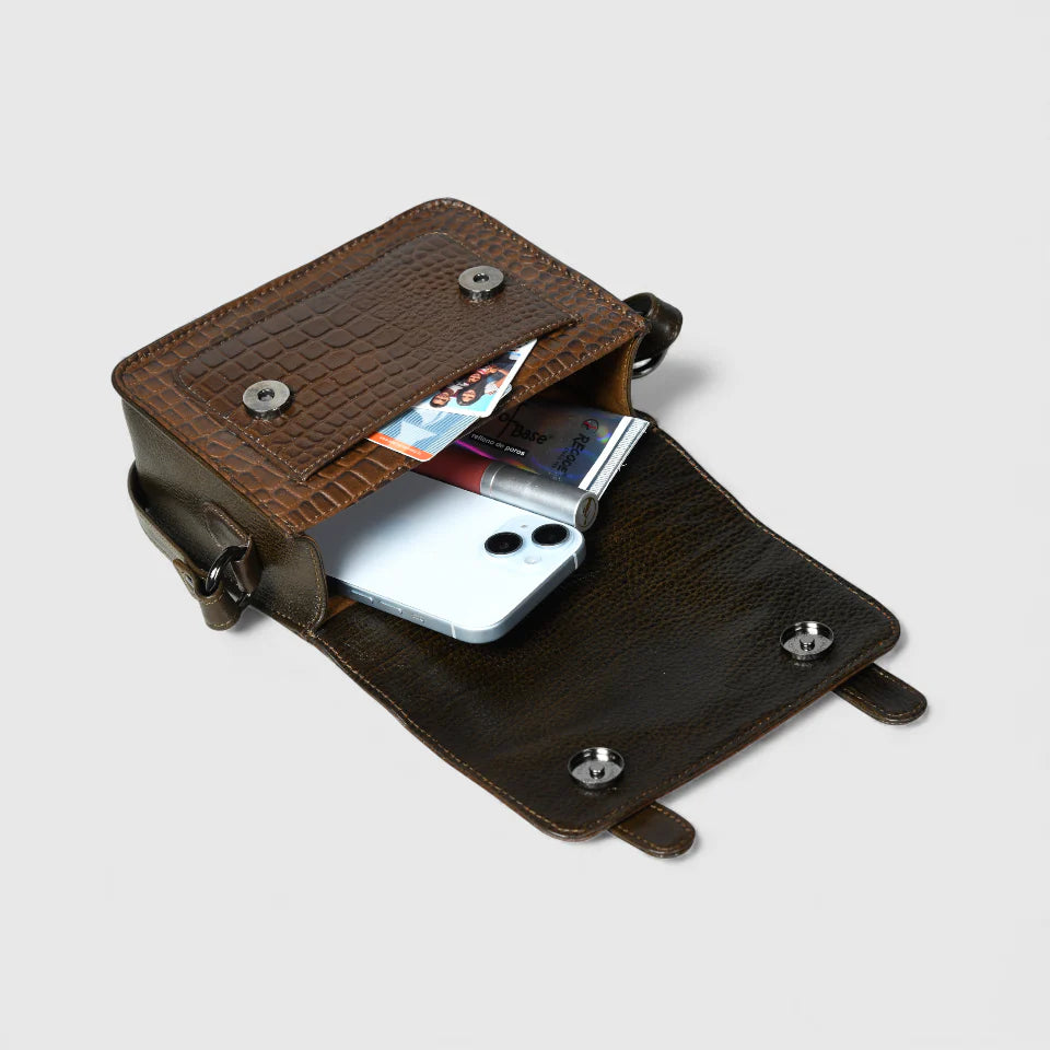 Urban Voyager Leather Belt Bag - Expresso brown