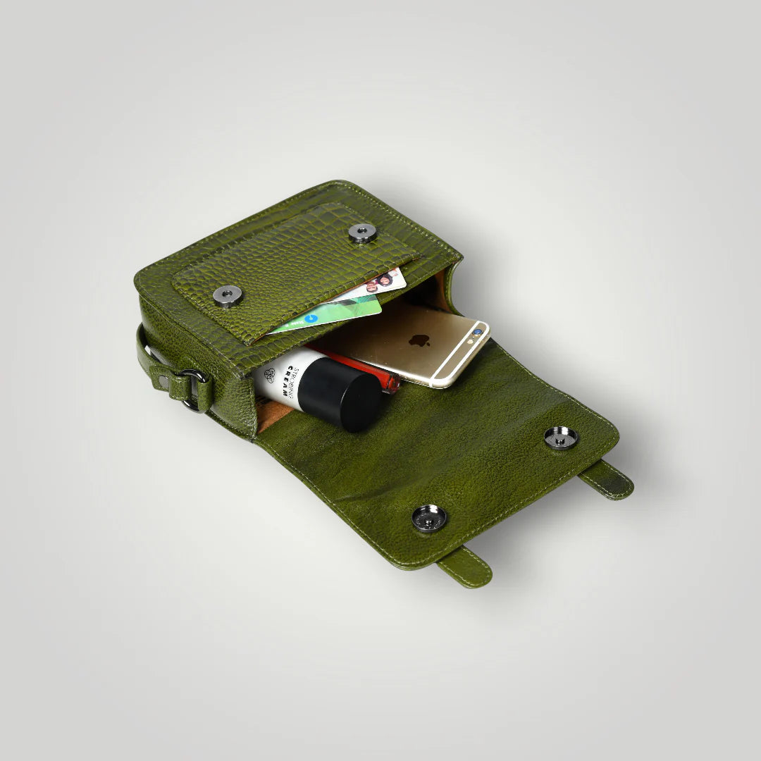 Urban Voyager Leather Belt Bag - Olive Colour