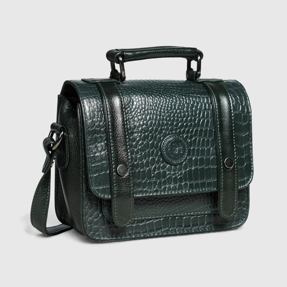Urban Voyager Leather Belt Bag - Rich Green