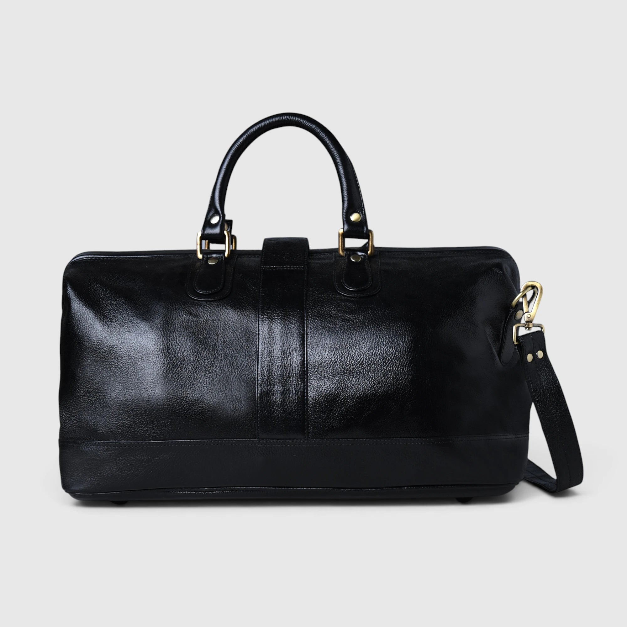 Maverick Weekender Duffle Bag - Black color