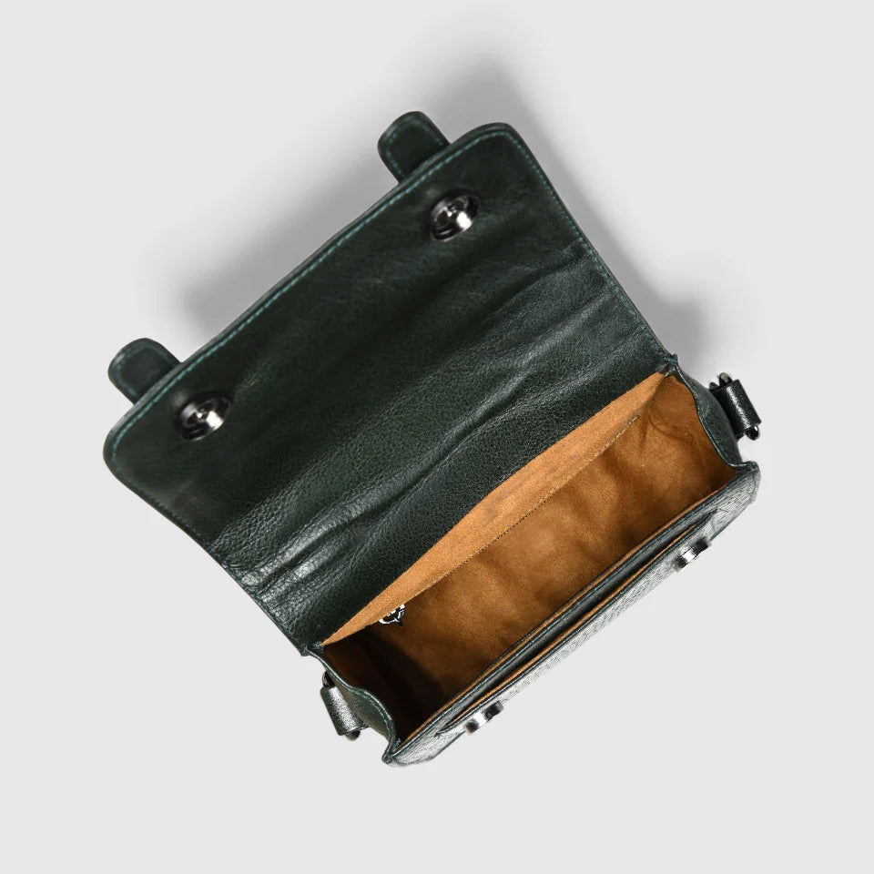 Urban Voyager Leather Belt Bag - Rich Green
