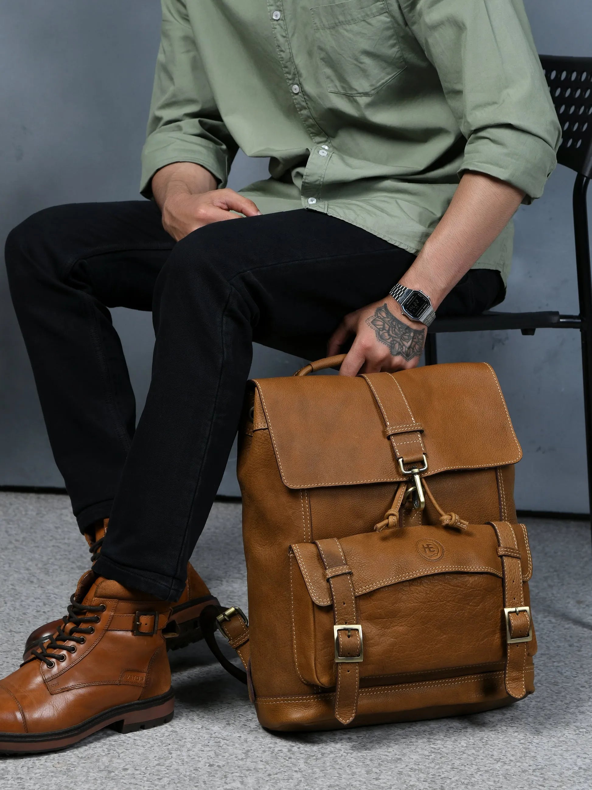 Heritage Explorer Vintage Leather Backpack – Multi-Pocket Travel & Work Backpack| Tan colour