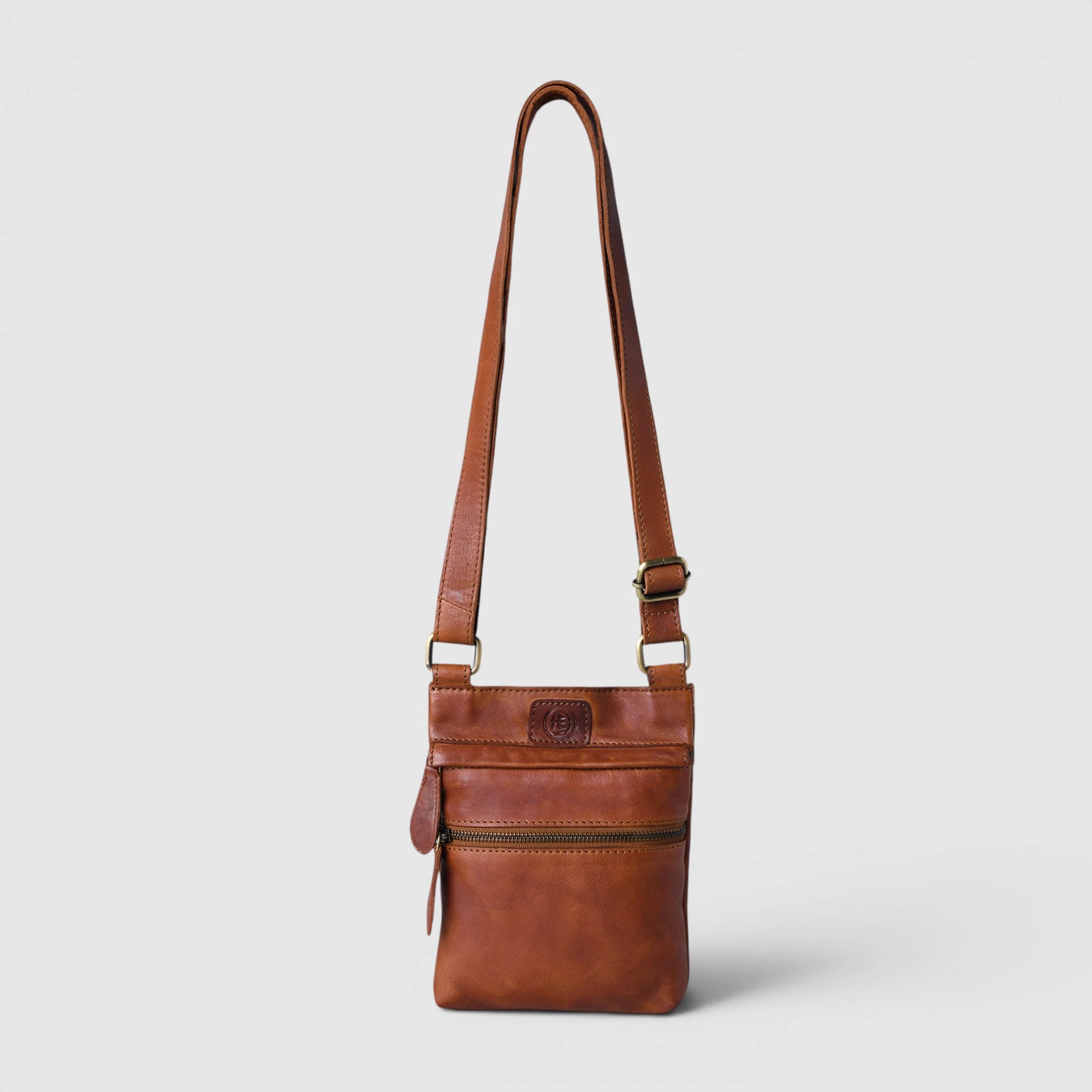 Vintage Terra Crossbody Bag - Tan color