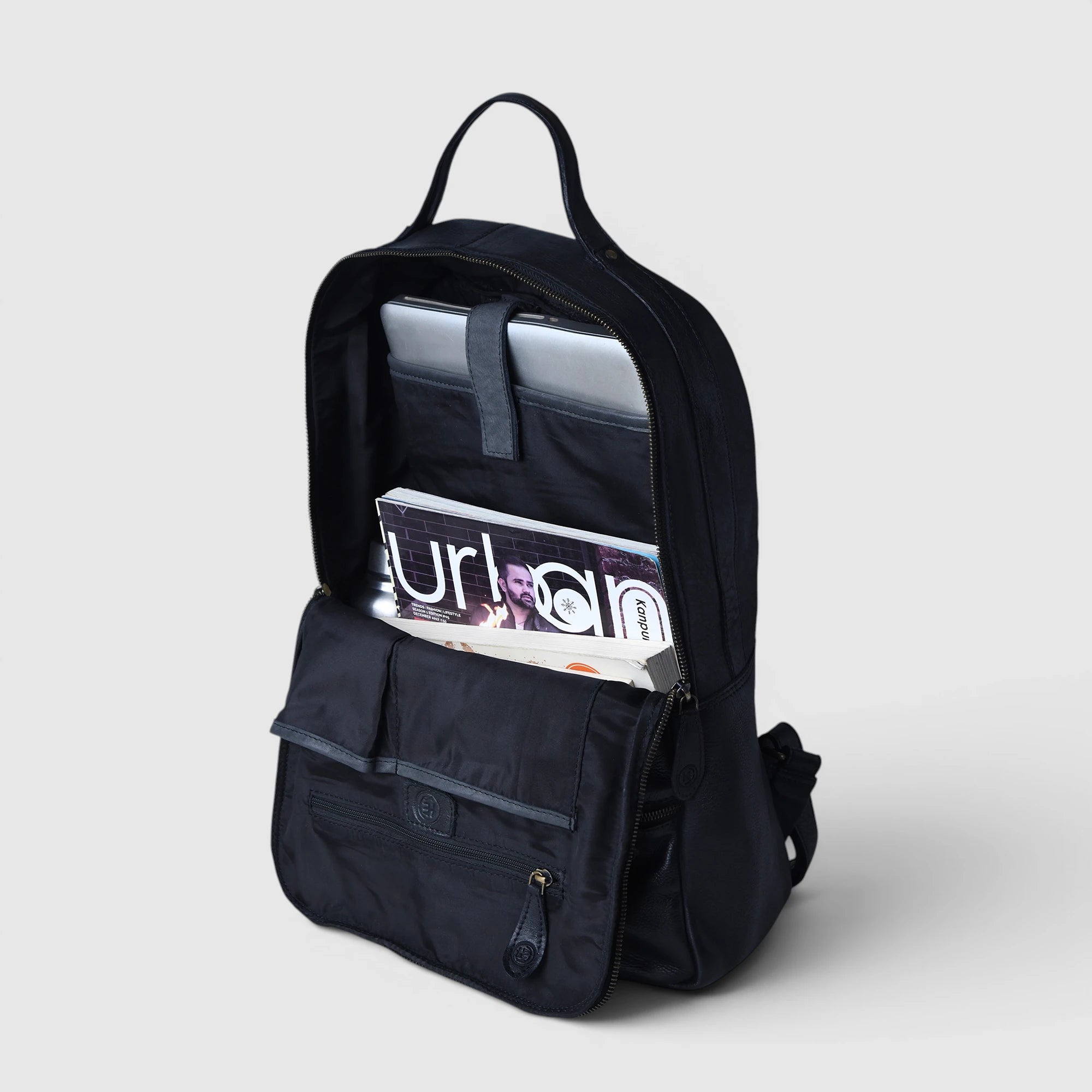 Oakridge Leather Backpack – Classic Black