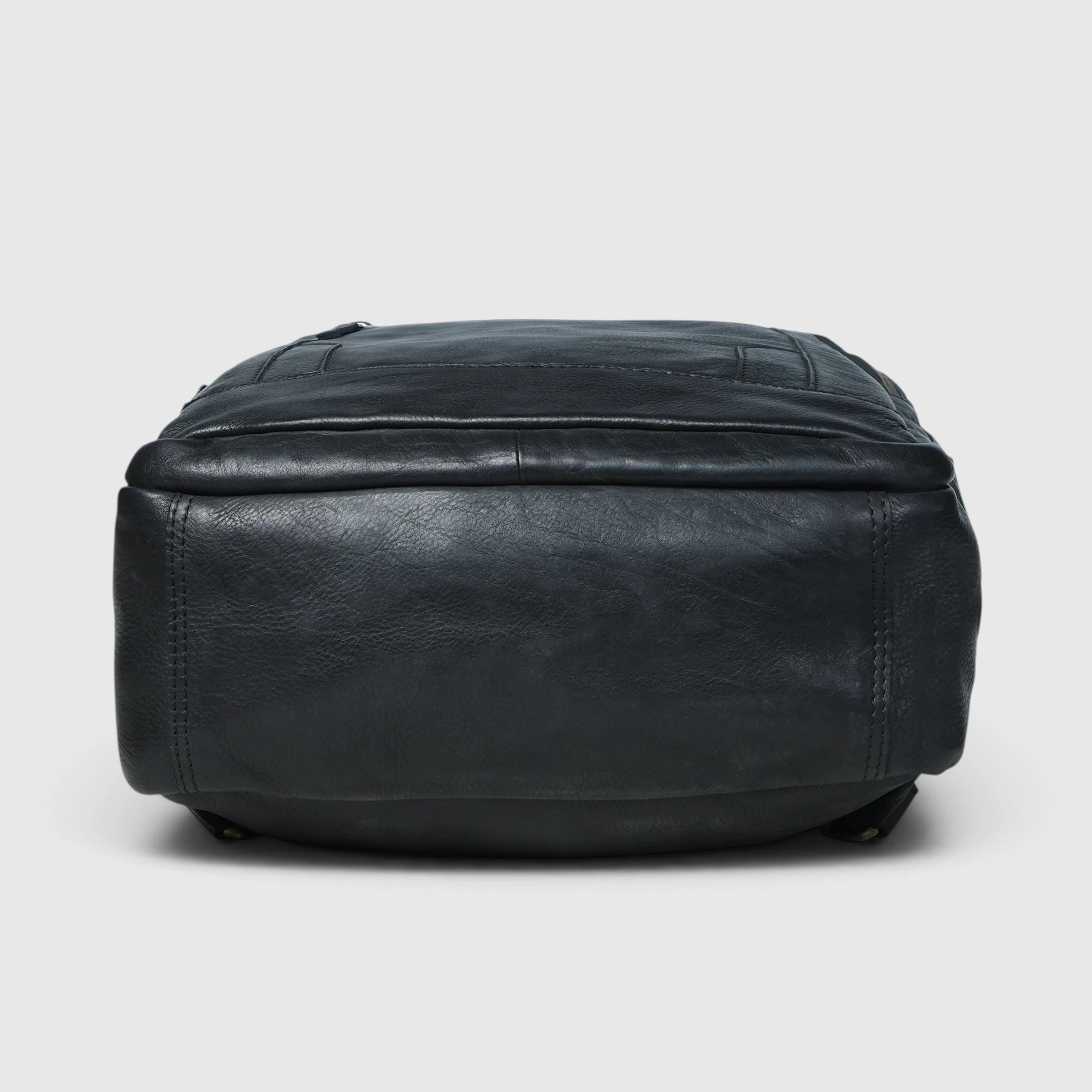 Hestern Trailmark Leather Backpack – Black color