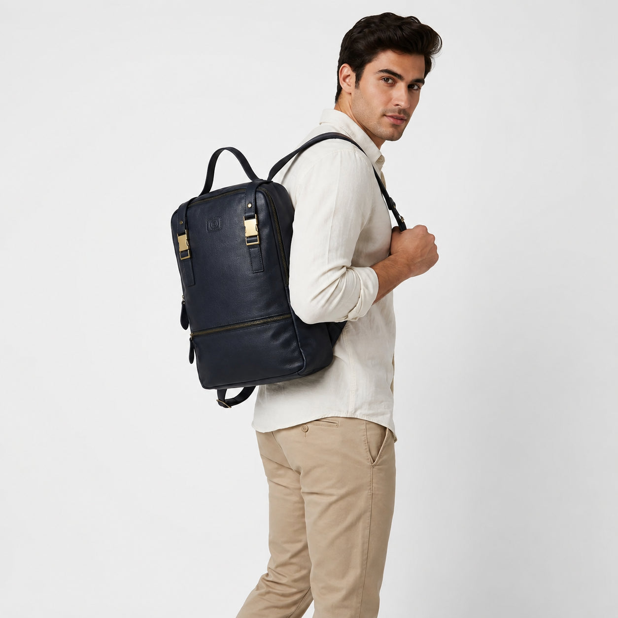 Oakridge Leather Backpack – Classic Black