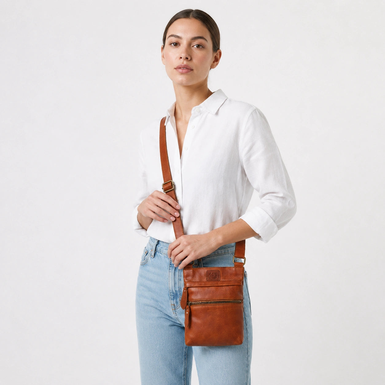 Vintage Terra Crossbody Bag - Tan color