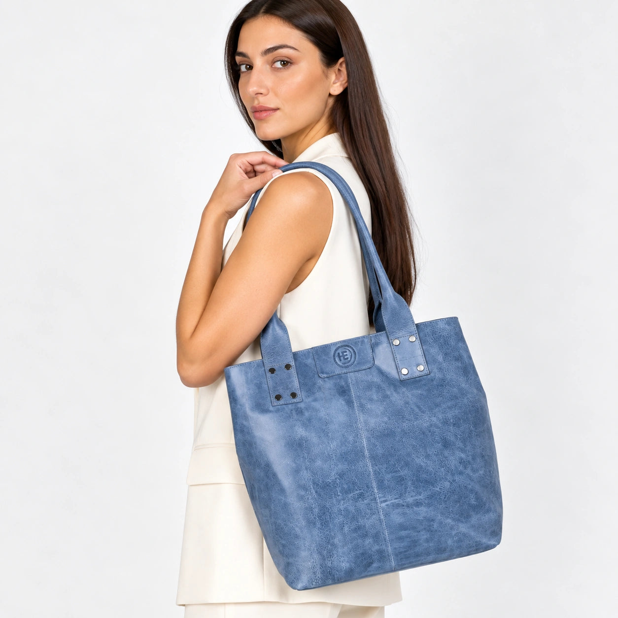 Aurelia Leather Carryall – Sky Azure