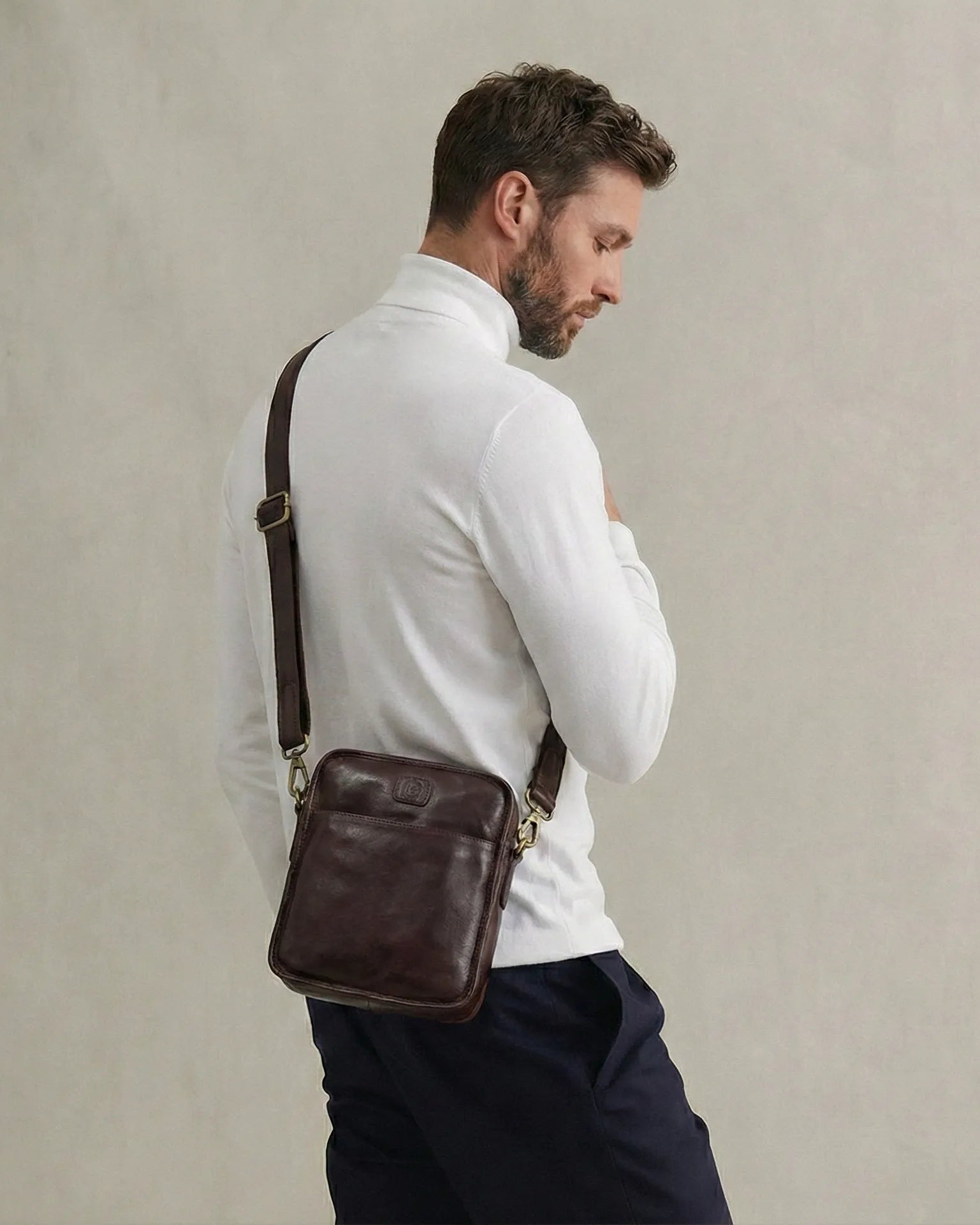Verdant Trail Leather Sling Bag – Espresso brown